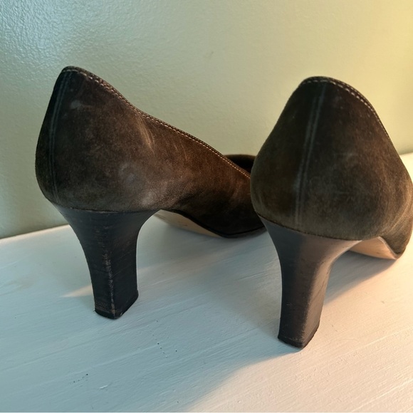 Salvatore Ferragamo Italian Olive Green Suede Heel, Loafer Style - Picture 9 of 11